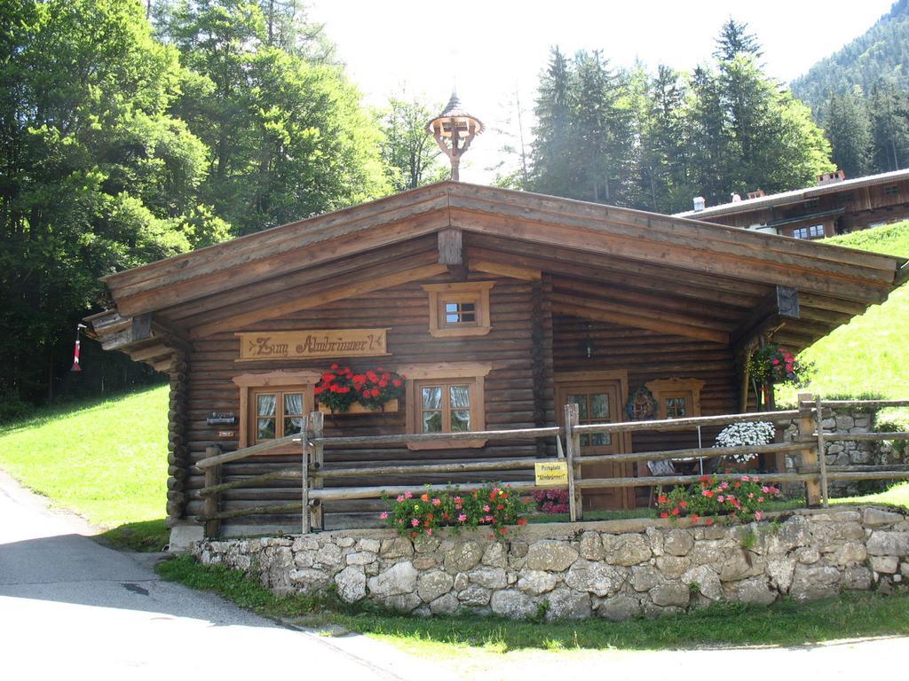 Almbruennerl Die Almhuette Auf Der Raffner Alm Рупольдінг Номер фото